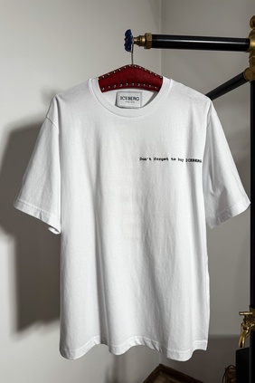 28122025105 - T-shirt - Iceberg