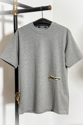 2209202601 - T-shirt - Jacquemus